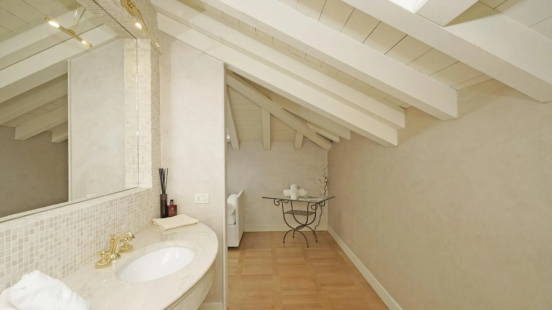 Villa San Carlo - Gardagate Roe 0*,  Italy
