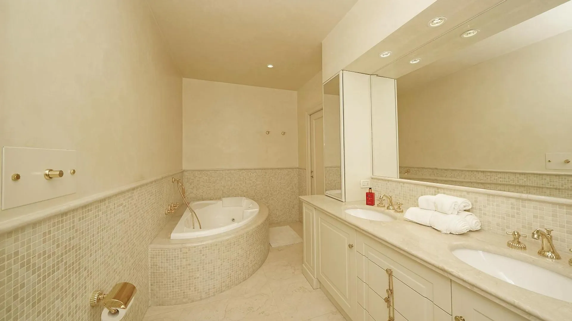 Villa San Carlo - Gardagate Roe Apartment
