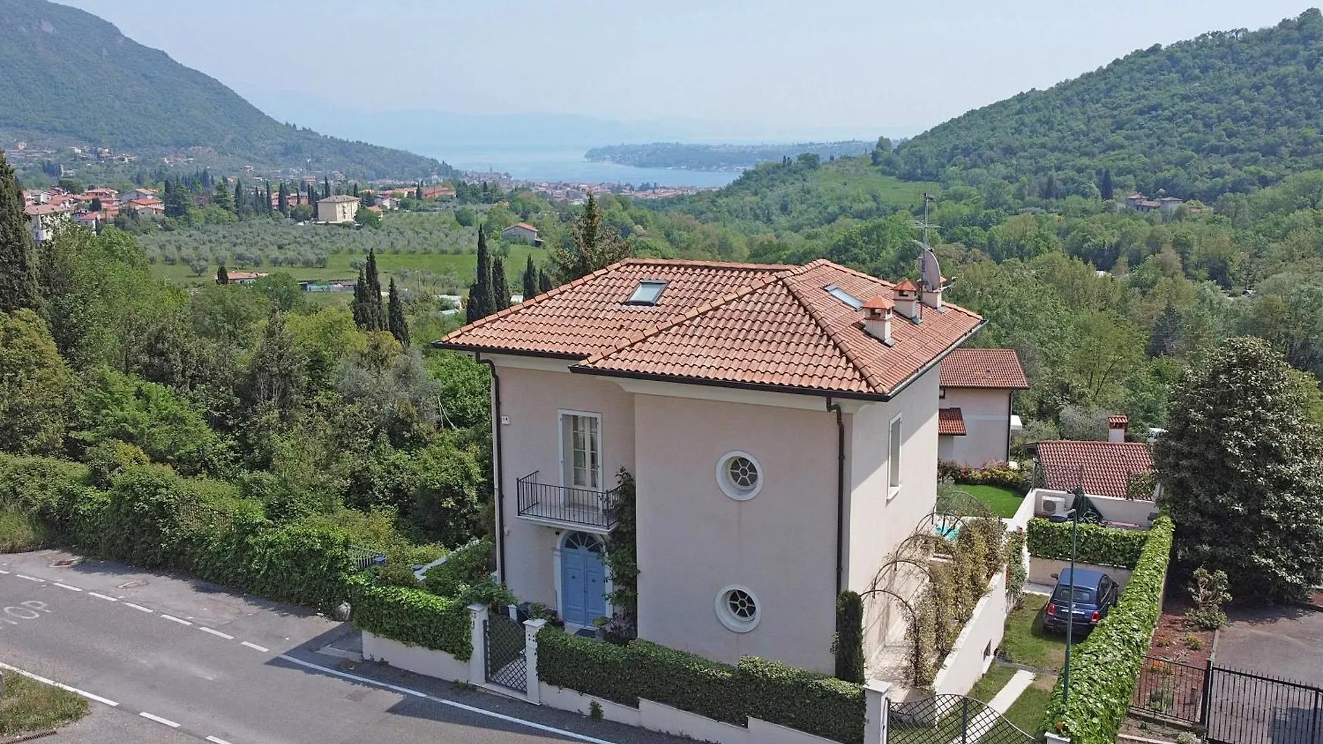 Villa San Carlo - Gardagate Roe شقة