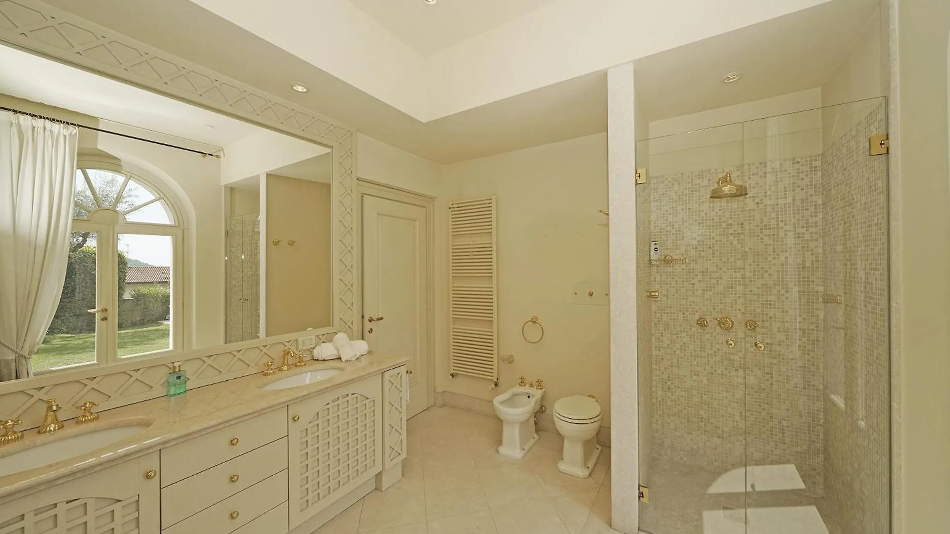 Villa San Carlo - Gardagate Roe شقة